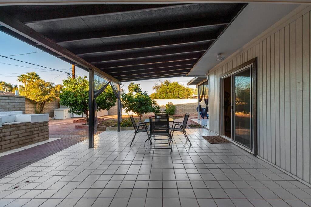 New Midtown Modern Studio With Backyard Phoenix Buitenkant foto